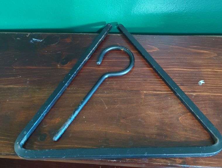 Dinner Triangle with Striker image