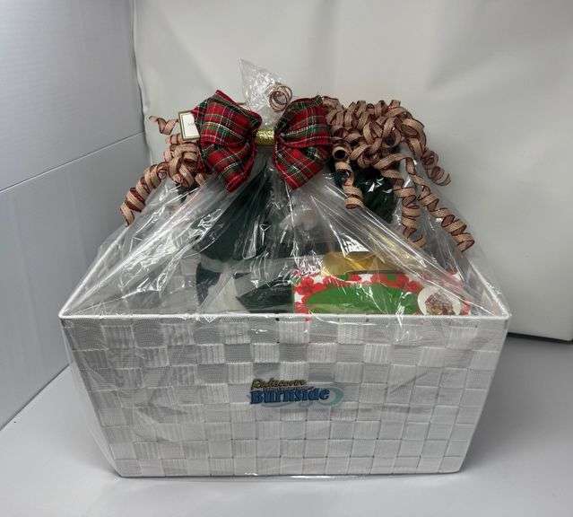 Burnside Tourism Christmas Basket image