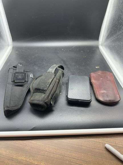 Shotgun Chokes with Case and Holsters image