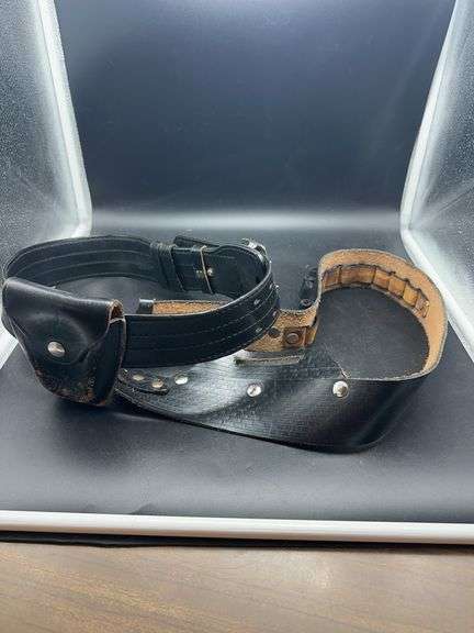Leather Cartridge Belt with Pouch image