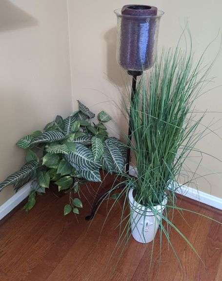 Decorative Home Accent Pieces image