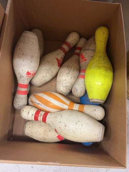 Bowling Pins image