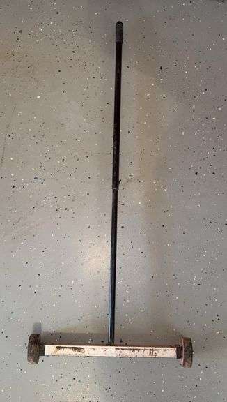 Rolling Magnetic Tool image