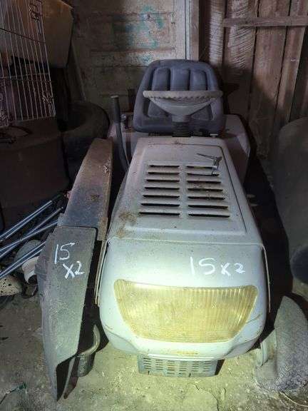 White Lawn Tractor image