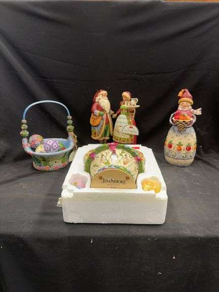 Jim Shore Heartwood Creek Holiday Figurines Collection image