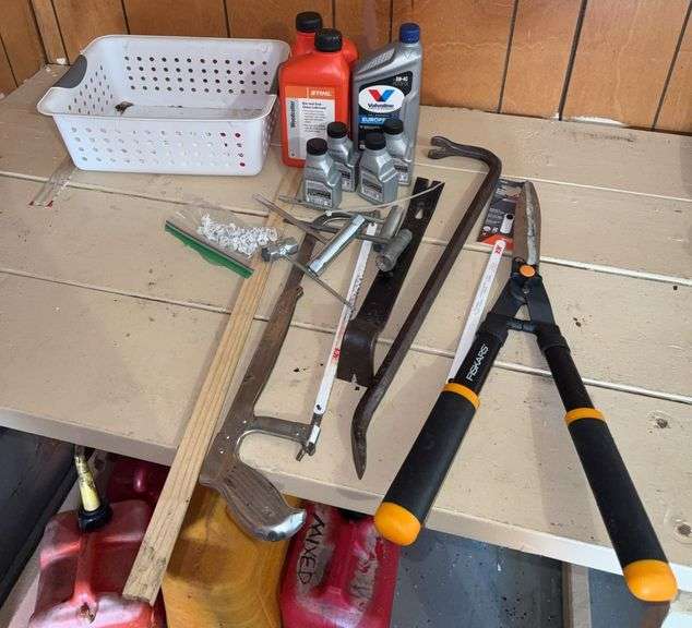 Tools and Lubricants image