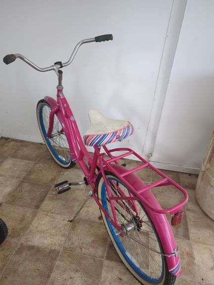 Schwinn Delmar Women's Cruiser Bicycle image