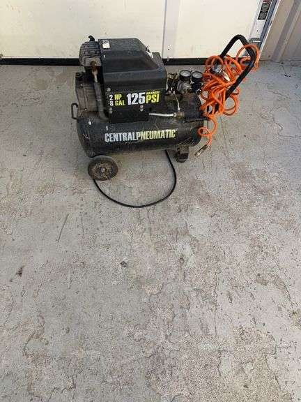 Central Pneumatic 2 HP 8 Gallon 125 PSI Air Compressor image