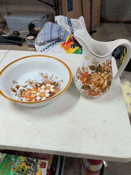 PITCHER AND BOWL image