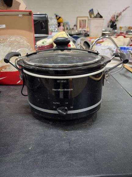 HAMILTON BEACH- 8 QUART- SLOW COOKER- image