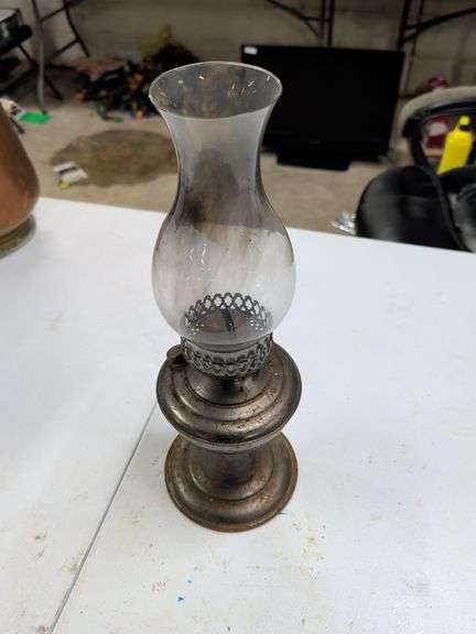VINTAGE OIL LAMP image