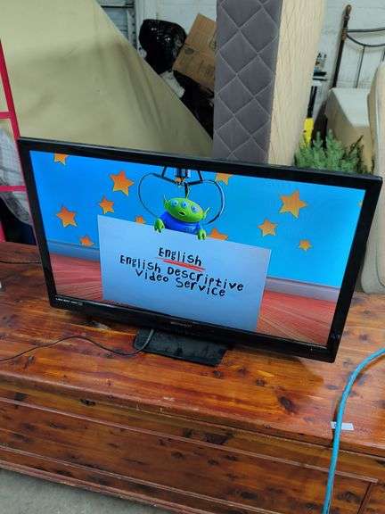 EMERSON 32 INCH FLAT SCREEN TV NO REMOTE CONTROL image