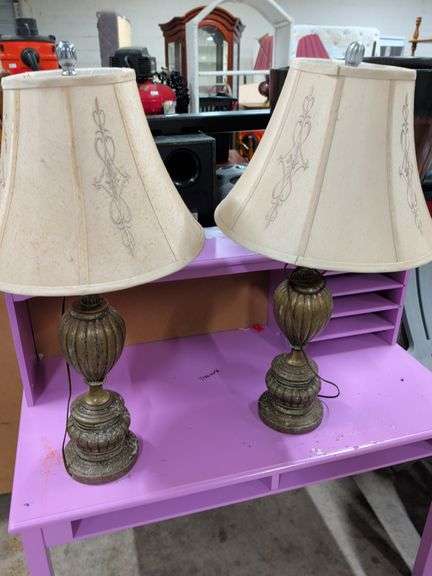 PAIR OF LAMPS WITH SHADES image