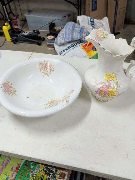 PITCHER AND BOWL image