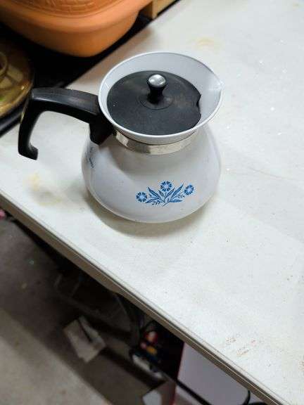 VINTAGE CORNING WARE CORNFLOWER 6 CUP TEAPOT image