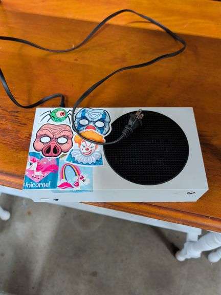 XBOX SERIES S GAMING CONSOLE image