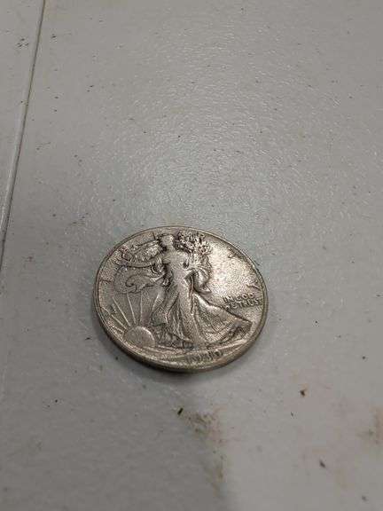 1939 WALKING LIBERTY SILVER HALF DOLLAR image