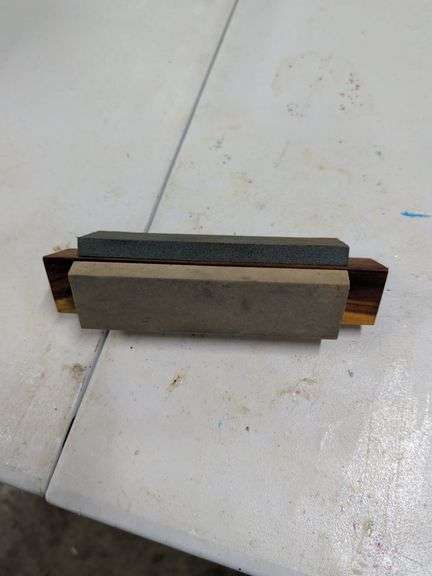 TRIPLE SIDED WET ROCK image