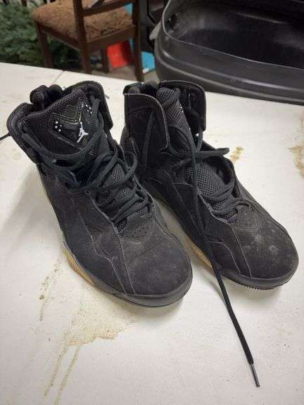 NIKE AIR JORDAN- SHOES- SIZE 12 image