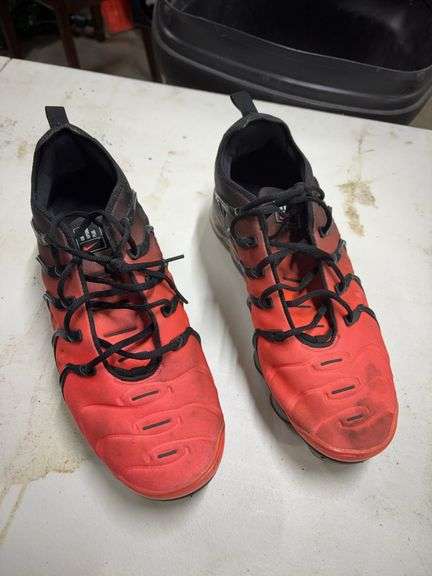 NIKE AIR VAPORMAX- SHOES SIZE 13 image