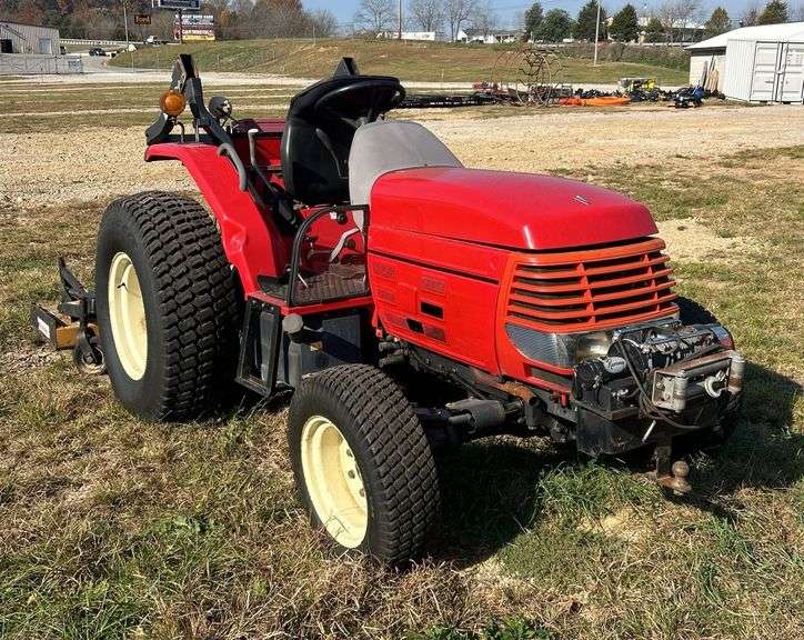 L9- BRANSON 2810 4X4 TRACTOR WITH FINISH MOWER image