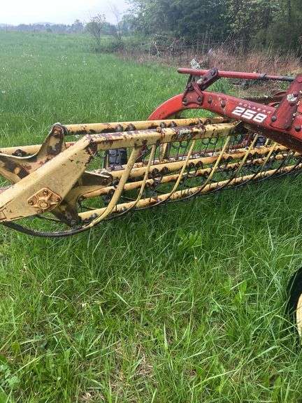 Rolabar 258 Hay Rake