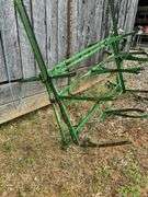 Spray boom arms