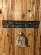 Rustic Home Decor Set - Wall Art, Key Holder, and Decorative Bag