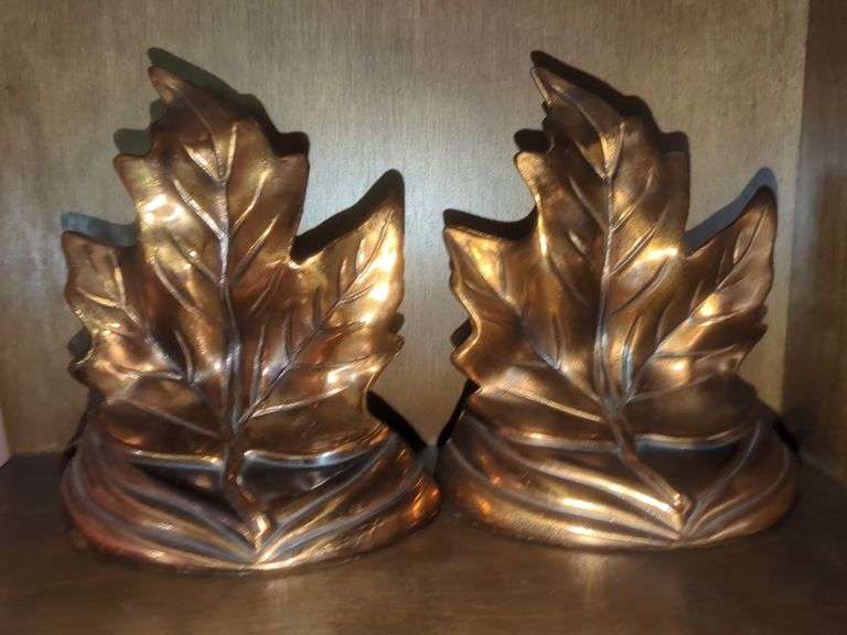 Decorative Leaf Bookends image