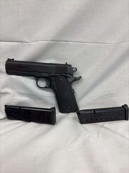 Para Ordnance 1911 Expert Commander .45 ACP Pistol with Magazines