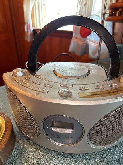 Dirt Devil Handheld Vacuum, Emerson Stereo, & Barometer Thermometer Humidity Gauge
