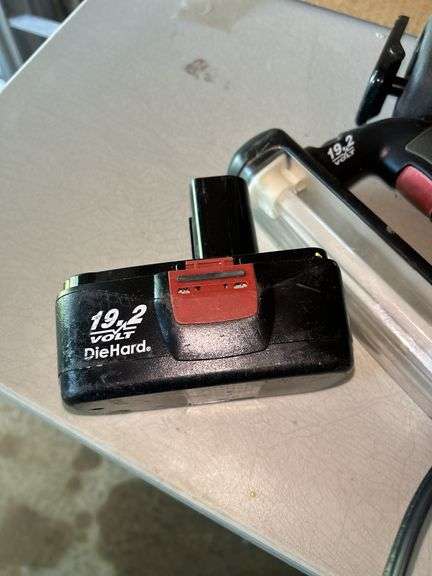 Craftsman Cordless Tools - Reciprocating Saw and Work Light