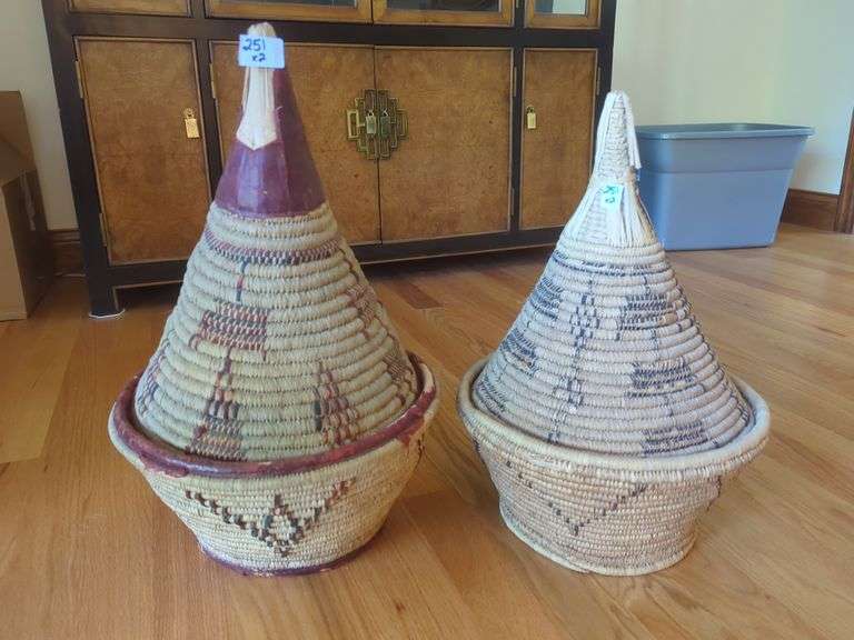 Pair of Woven Grain Baskets with Conical Lids image