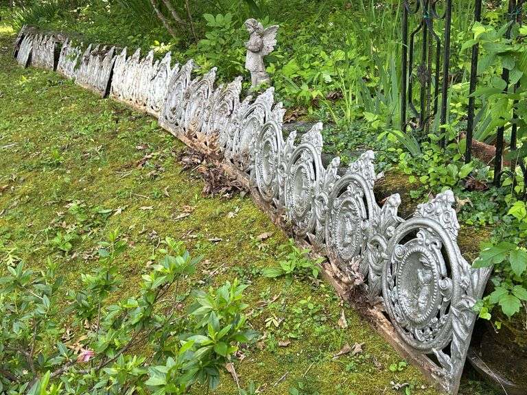 Decorative Cast Iron Fencing Sections image
