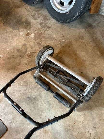 Reel Mower - Manual Push Lawn Mower