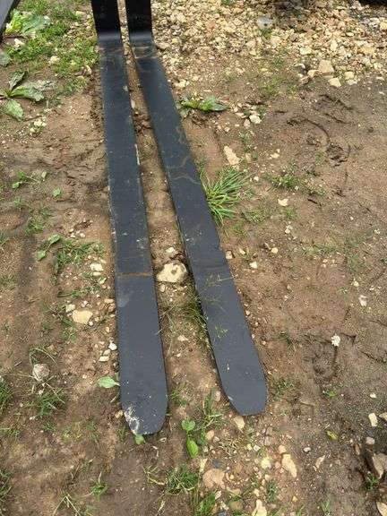 L7-FORKLIFT FORK image