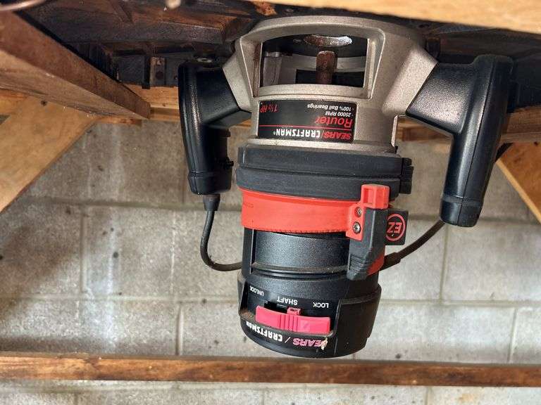 Craftsman Router Table with Router and Accessories