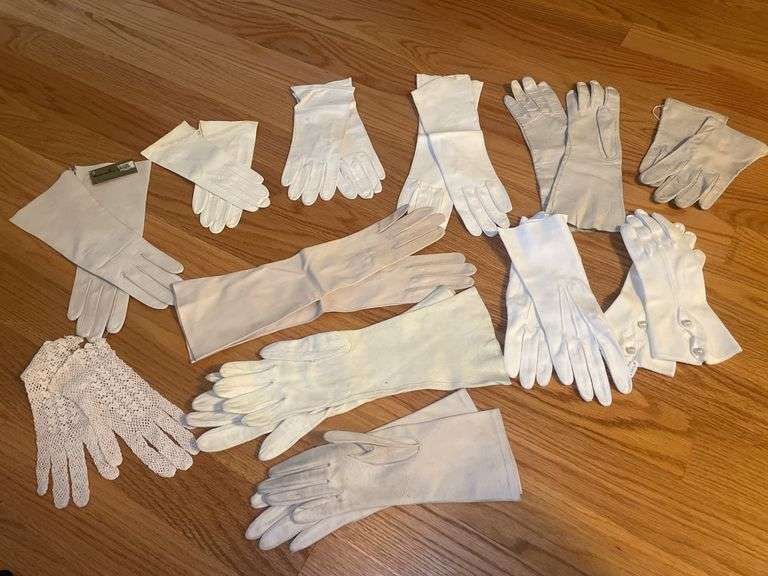 Collection of Ladies Gloves including Dawnelle, Aris and More image