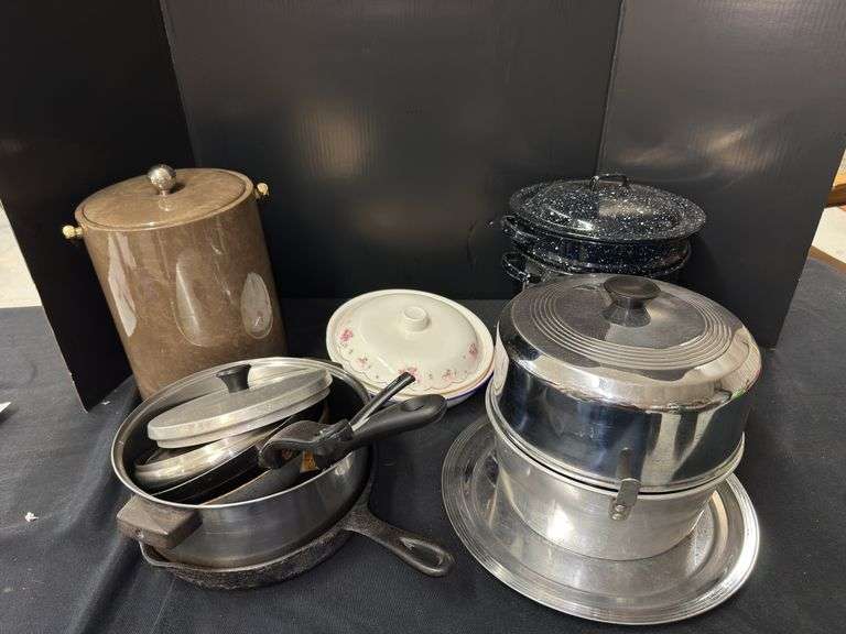 Mixed Lot of Kitchenware: Enamelware, Cast Iron and More image