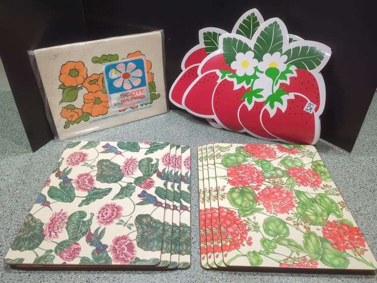 Assorted Placemats: Floral, Strawberry, Scott - Large Lot image