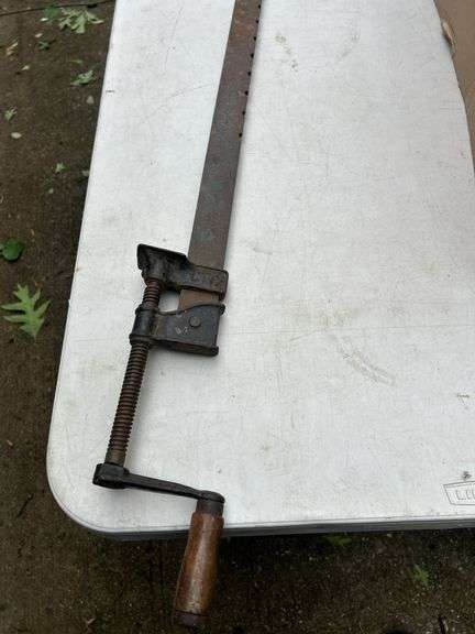 Metal Bar Clamp image