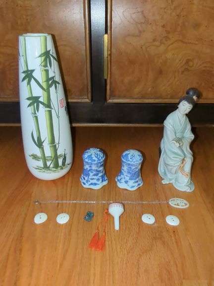 Collection of Decorative Porcelain Pieces image