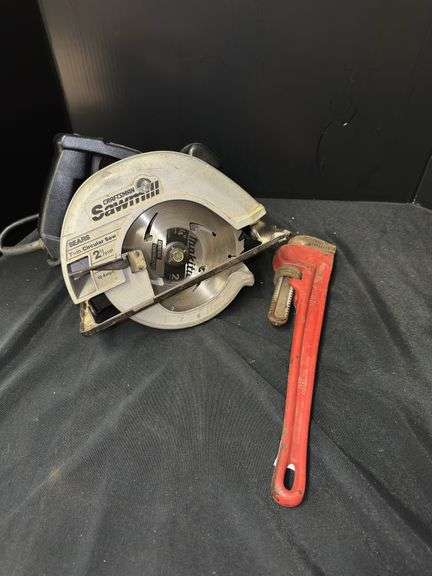Craftsman Sawmill 7 1/4" Circular Saw with Pipe Wrench image
