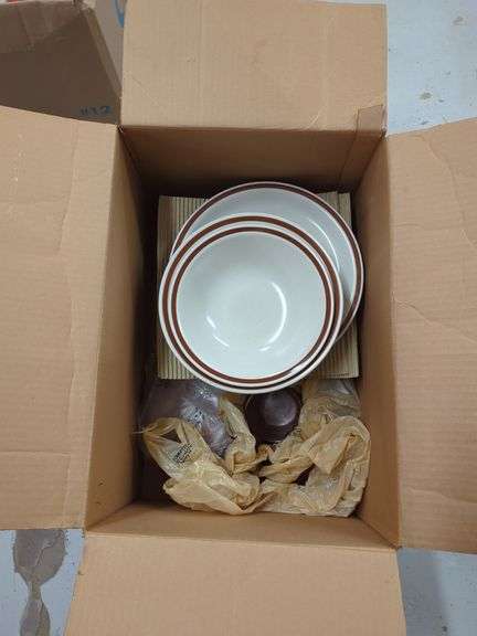 Woodhaven Collection Stoneware Dish Set image