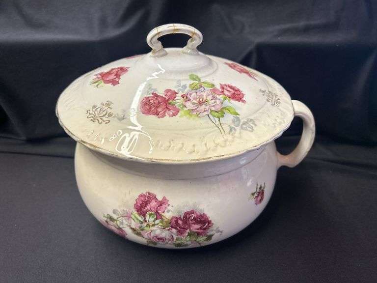 Floral Decorated Ceramic Chamber Pot with Lid image