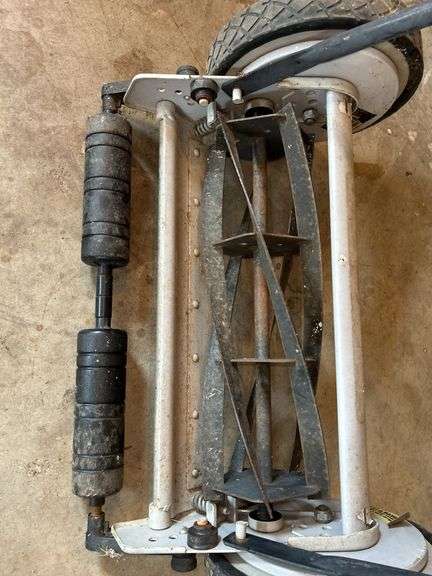 Reel Mower - Manual Push Lawn Mower
