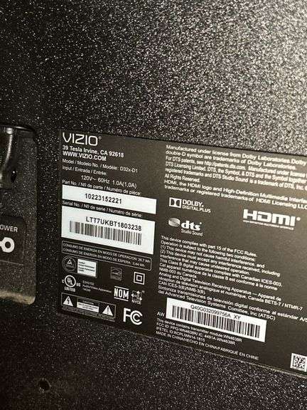 Vizio 32" D32x-D1 LED TV with Remote