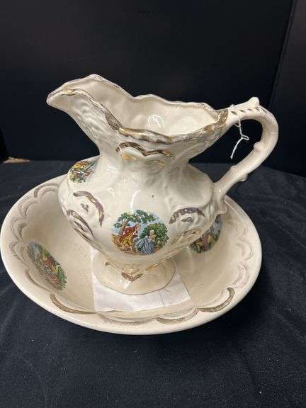 Porcelain Pitcher and Wash Basin Set image