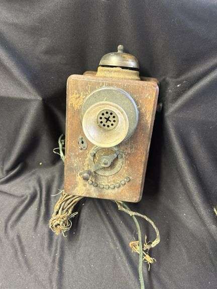 Wooden Wall-Mounted Telephone with Crank image