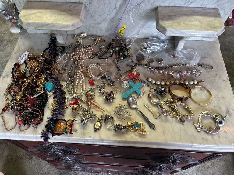 Large Mixed Jewelry Lot - Necklaces, Bracelets, Brooches and More image